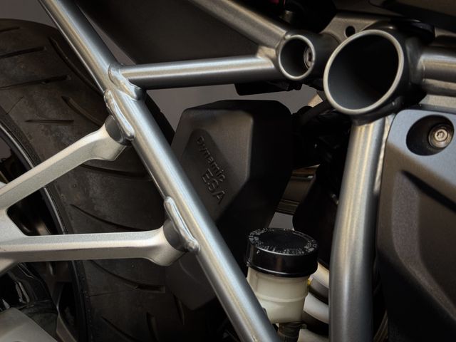 bmw - r-1200-r