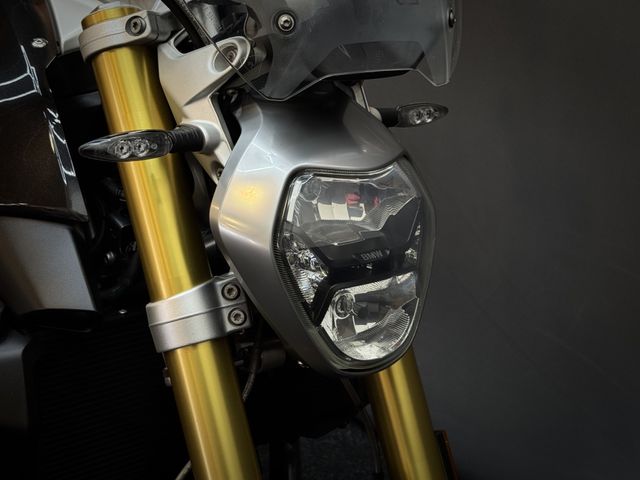 bmw - r-1200-r