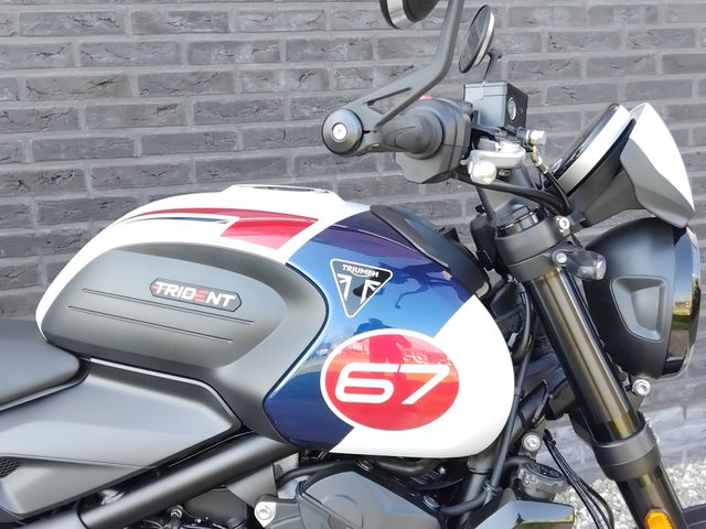 triumph - trident-660