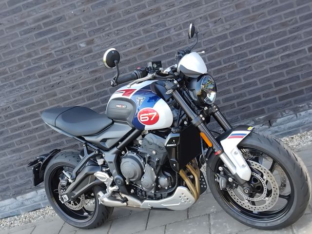 triumph - trident-660