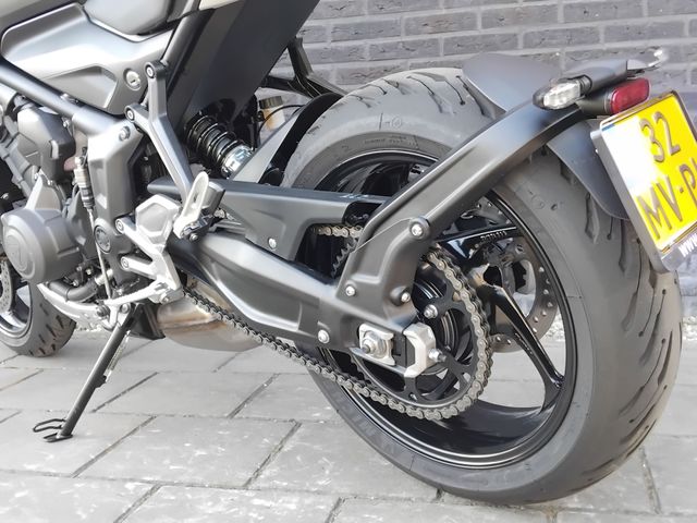 triumph - trident-660