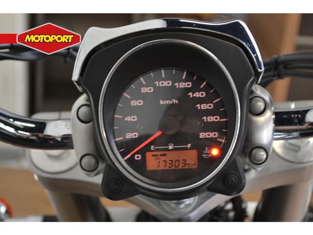 suzuki - intruder-m-800