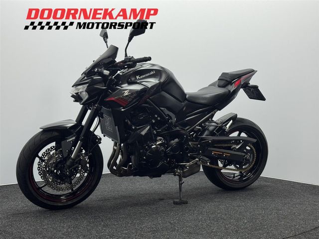 kawasaki - z900