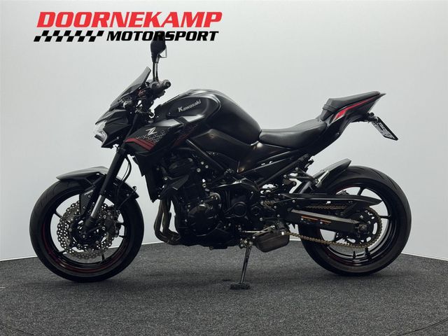 kawasaki - z900