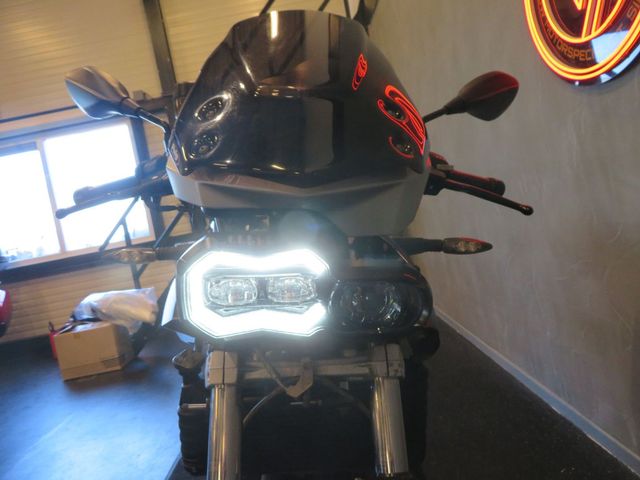 bmw - f-800-r