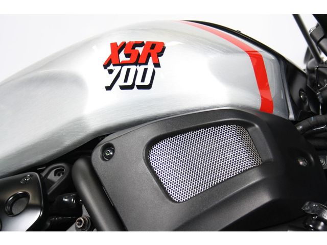 yamaha - xsr-700-xtribute