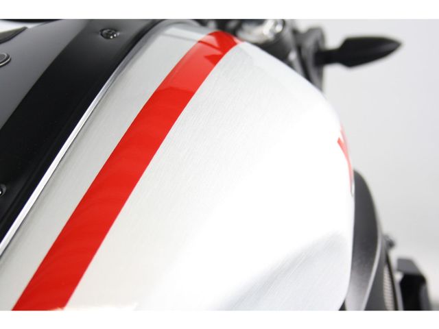 yamaha - xsr-700-xtribute