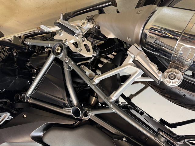 bmw - r-1200-r-abs