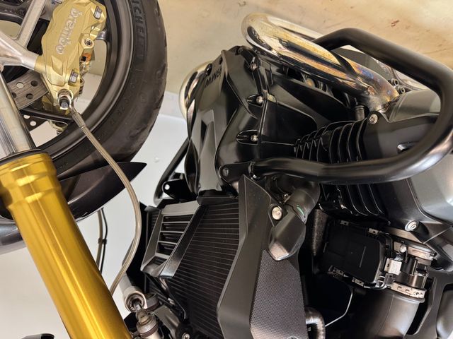 bmw - r-1200-r-abs