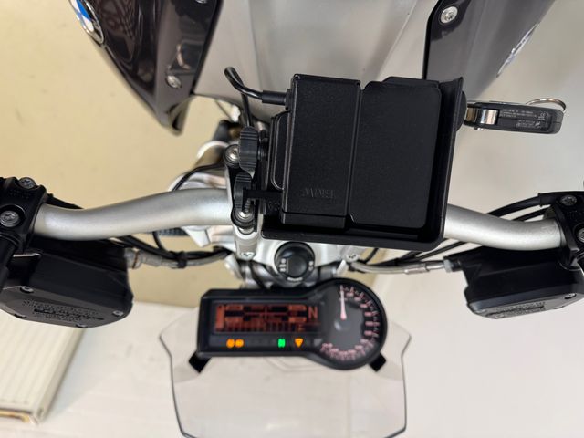 bmw - r-1200-r-abs