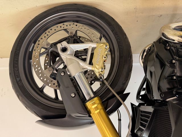 bmw - r-1200-r-abs
