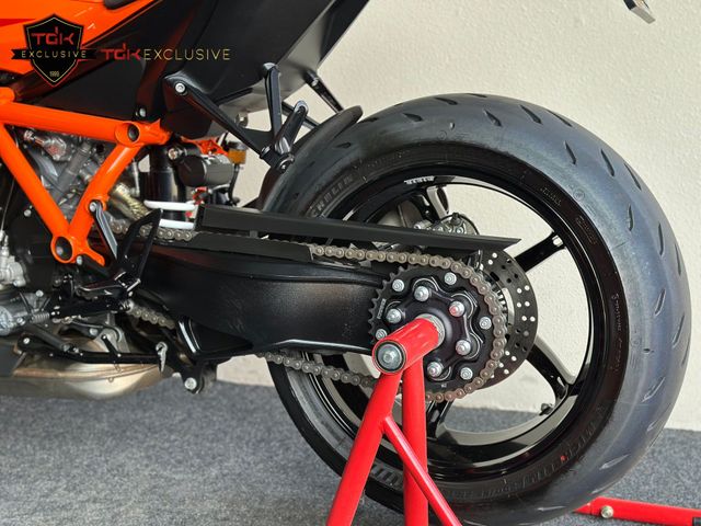 ktm - 1390-super-duke-r