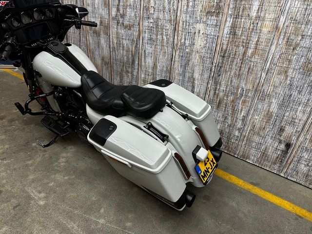 harley-davidson - street-glide-cvo-flhxse