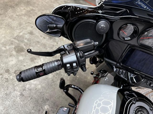 harley-davidson - street-glide-cvo-flhxse