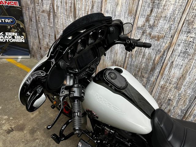 harley-davidson - street-glide-cvo-flhxse