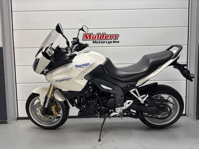 triumph - tiger-1050