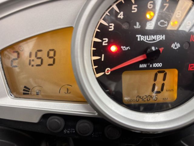 triumph - tiger-1050
