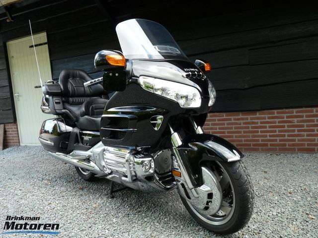 honda - gl-1800-goldwing