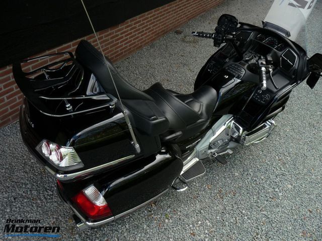 honda - gl-1800-goldwing