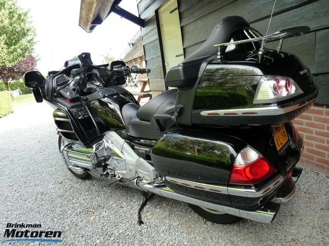 honda - gl-1800-goldwing