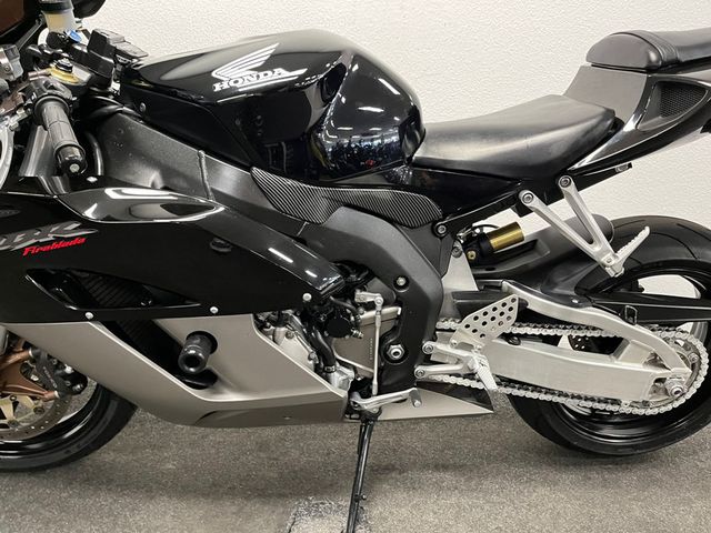 honda - cbr-1000-rr-fireblade