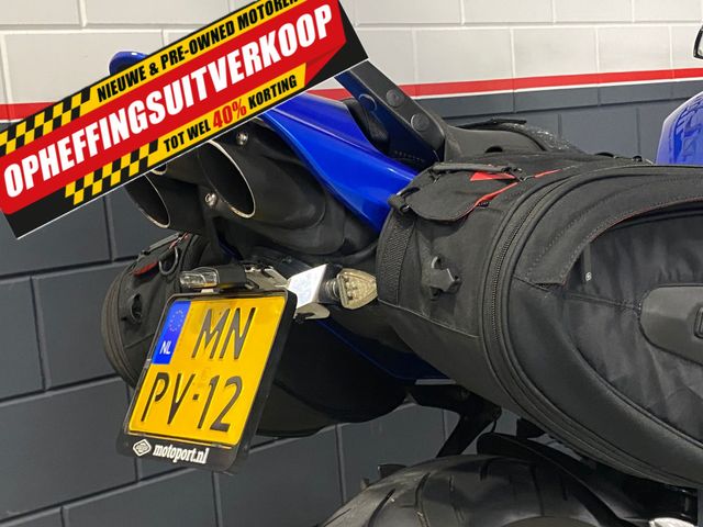 triumph - sprint-st-1050