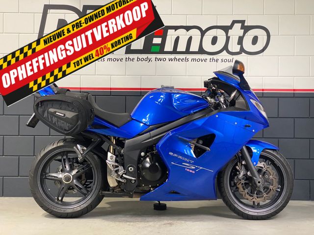 triumph - sprint-st-1050