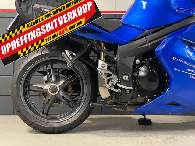 triumph - sprint-st-1050