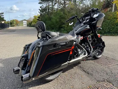 HARLEY-DAVIDSON ROAD GLIDE CVO – foto 3