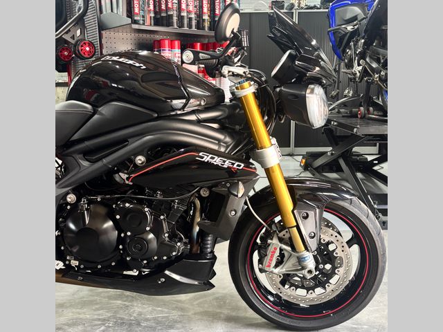 triumph - speed-triple-r