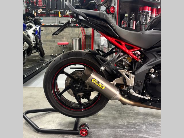 triumph - speed-triple-r