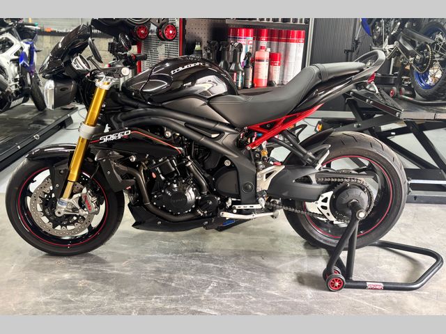 triumph - speed-triple-r