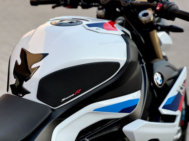 bmw - s-1000-r
