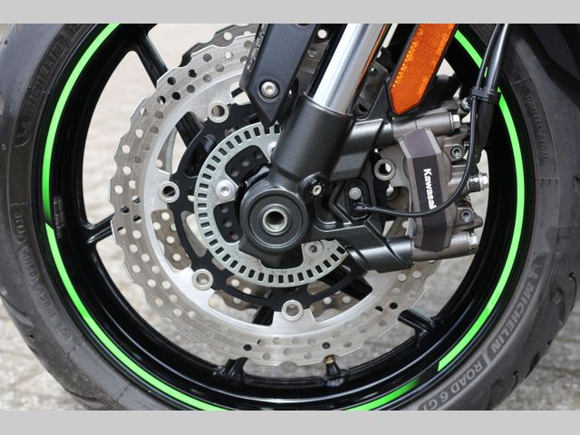 kawasaki - versys-1000-se-grand-tourer