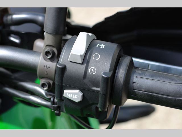 kawasaki - versys-1000-se-grand-tourer