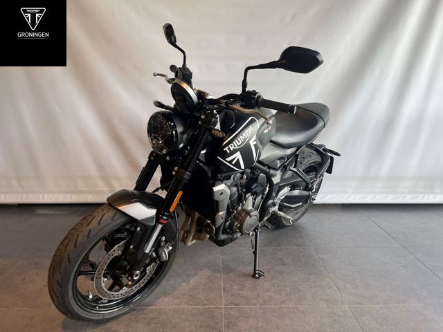 triumph - trident-900