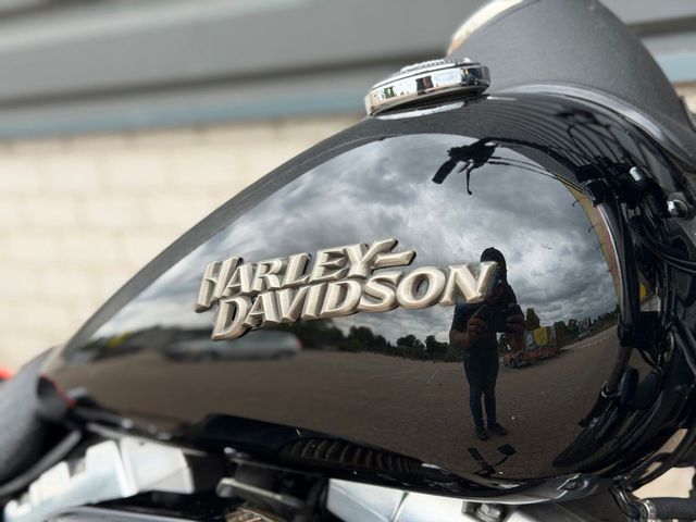 harley-davidson - street-bob-fxdb