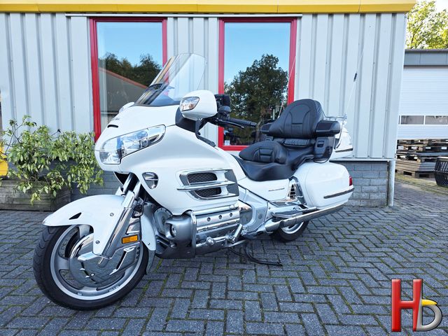 honda - gl-1800-goldwing