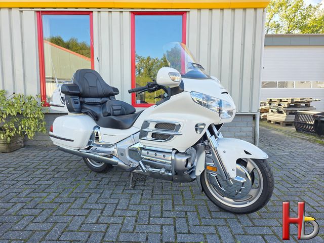 honda - gl-1800-goldwing