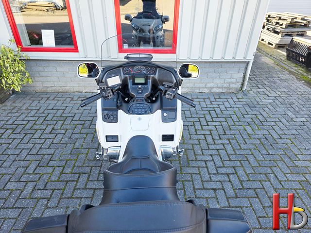 honda - gl-1800-goldwing
