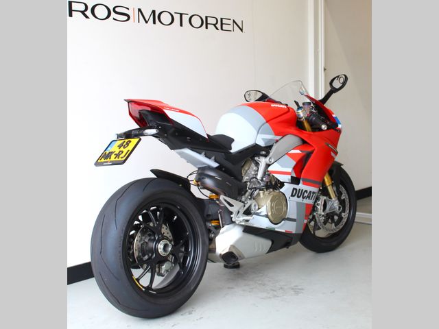ducati - panigale-v4-s-corse
