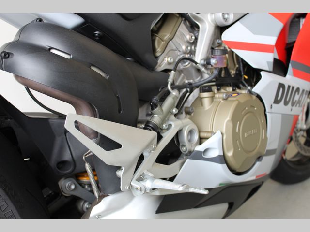 ducati - panigale-v4-s-corse