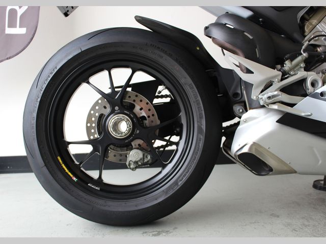ducati - panigale-v4-s-corse