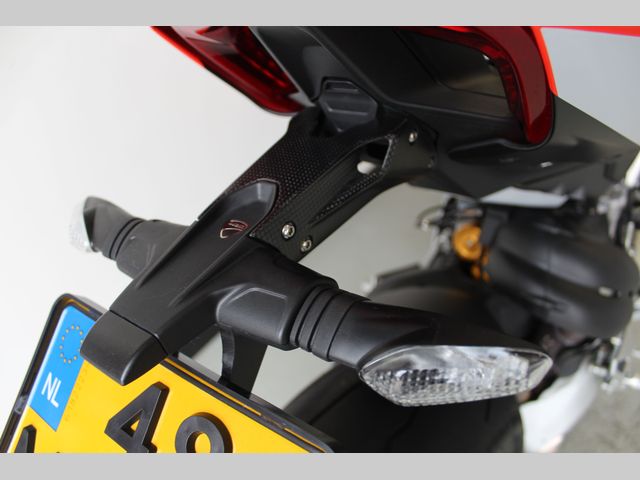 ducati - panigale-v4-s-corse