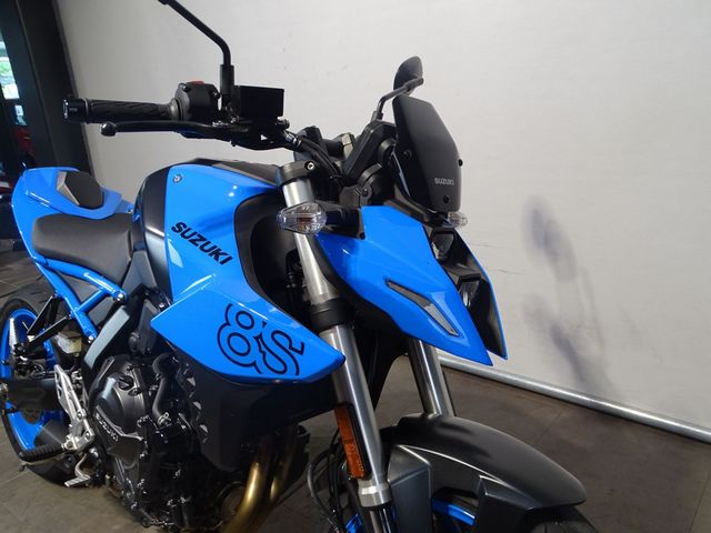 suzuki - gsx-8s