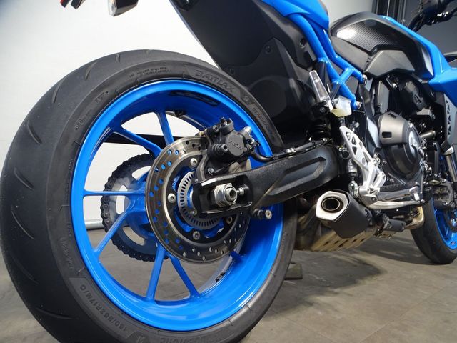 suzuki - gsx-8s