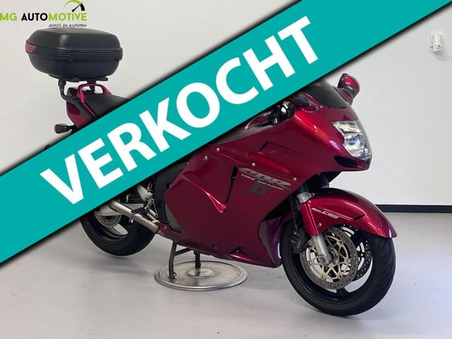 honda - cbr-1100--xx-super-blackbird