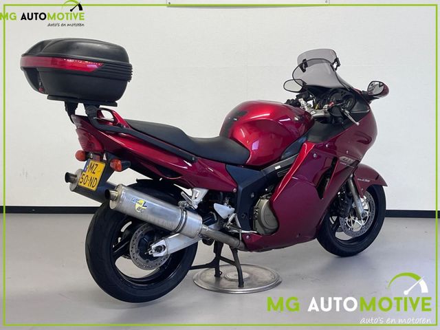 honda - cbr-1100--xx-super-blackbird