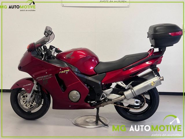 honda - cbr-1100--xx-super-blackbird