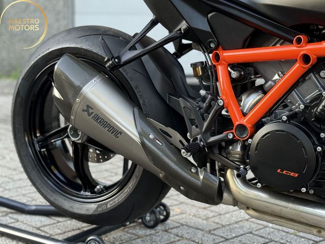 ktm - 1390-super-duke-r-evo